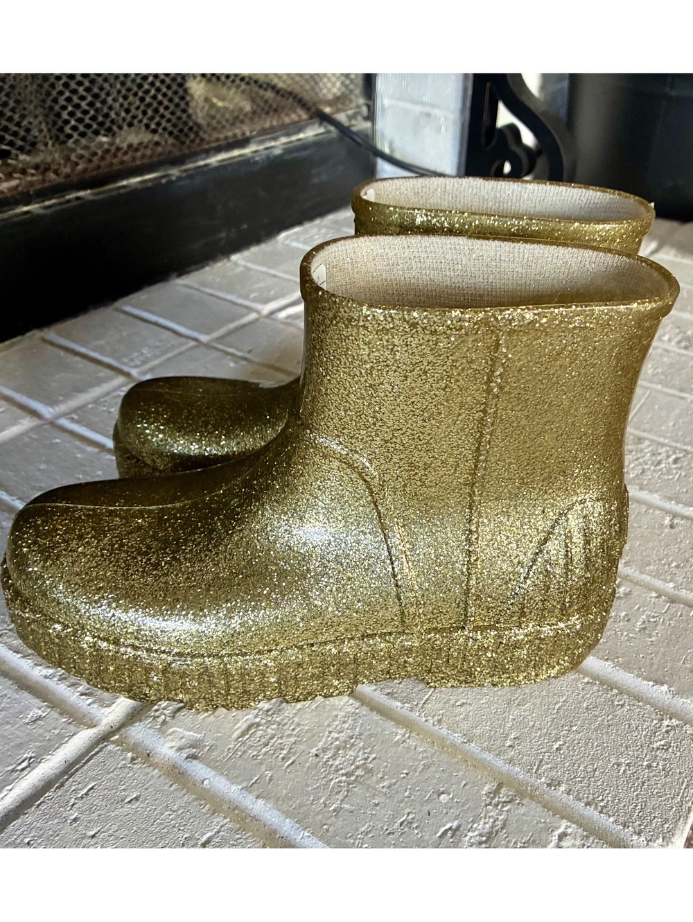 UGG Women's Drizlita Glitter Rain Boots Gold Size 7 Waterproof Short Boots